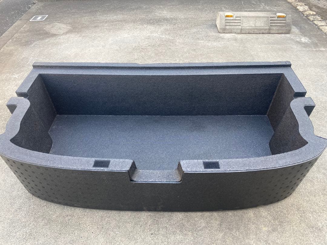 Z12キューブ　ラゲッジアンダーボックス