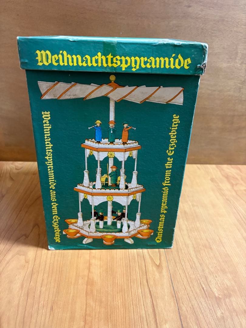 ドイツ　ザイフェン　ドイツ エルツ山脈地方工芸品 木製 クリスマスピラミッド