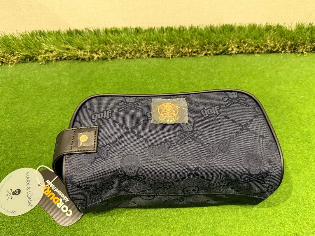 マークアンドロナ　非売品ポーチ　 新品、未使用　タグ付