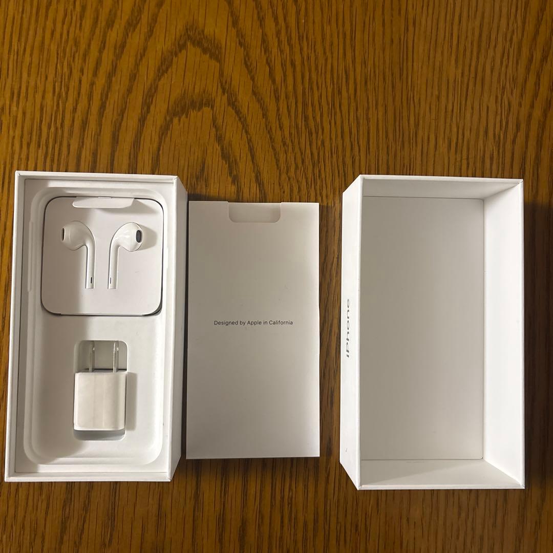 iPhoneSE (第2世代) ホワイト 美品　64GB SIMフリー