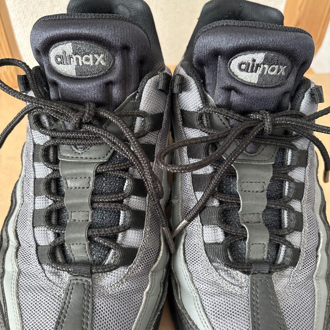 ナイキ エア マックス 95 エッセンシャル