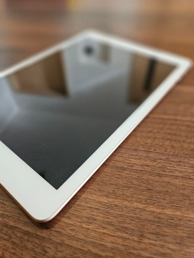 5 【値段交渉可】iPad (第6世代) 32GB Wi-Fiモデル ケース付き