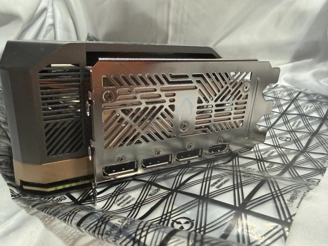 と*つ様 ZOTAC GeForce RTX 5080 16GB バルク フィン