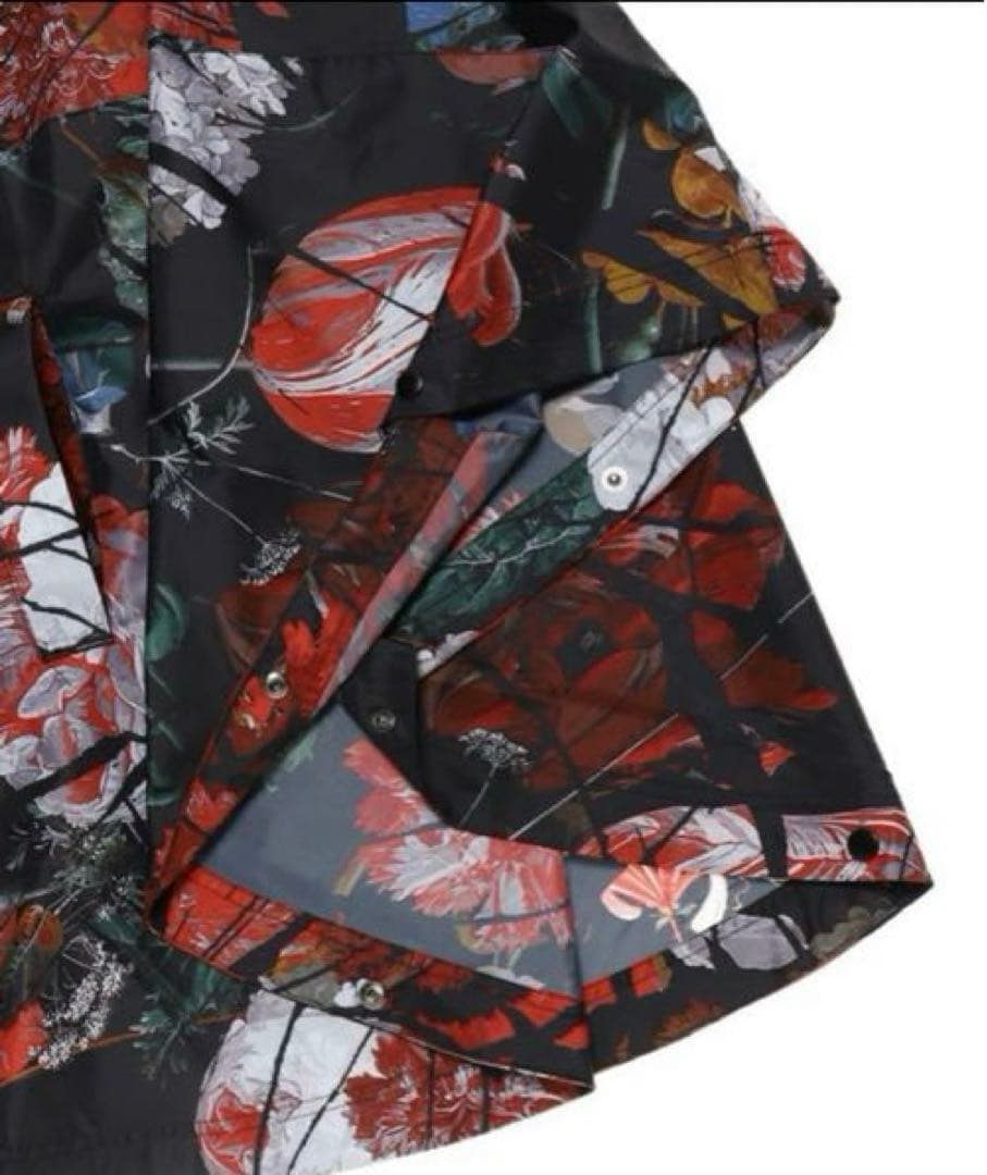 【美品】即完売 NIKE NSW フローラル ポンチョ 総柄 TECH PACK