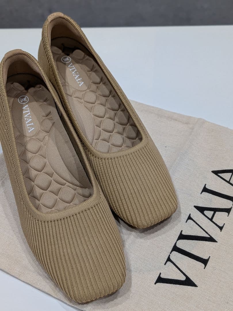 【極美品】VIVAIA ベージュ パンプス