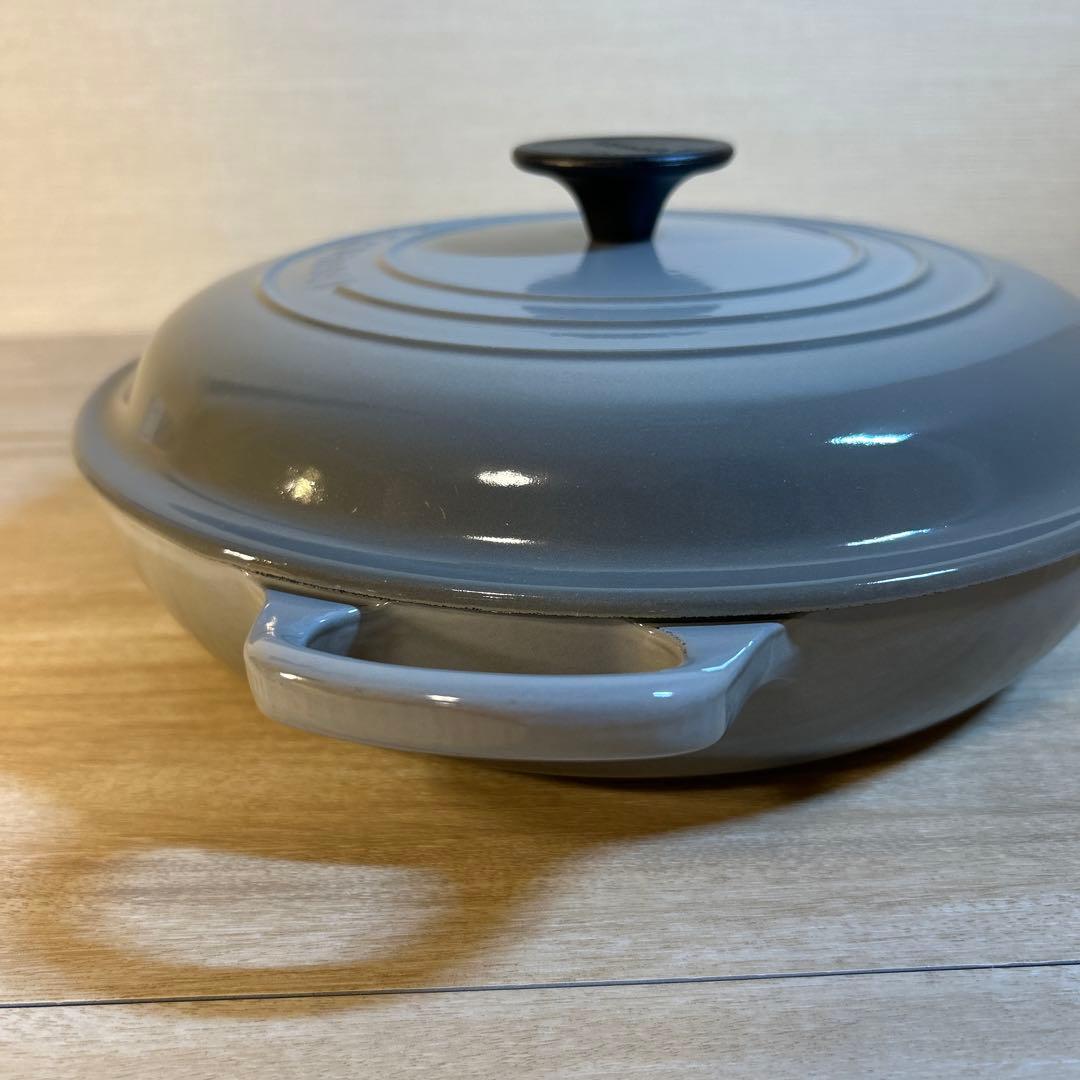 ルクルーゼ　ビュッフェ・キャセロール　26cm ミストグレー　グレー　両手鍋