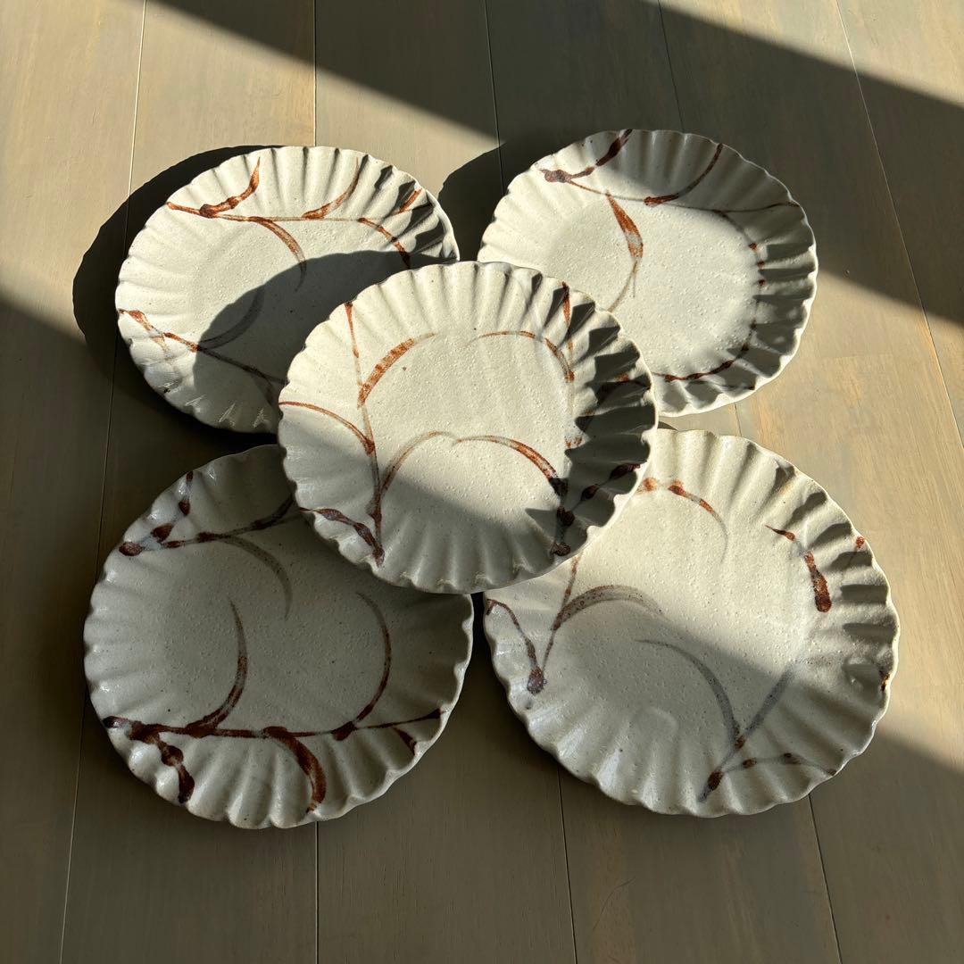 加藤直彦　志野菊型手造り和皿揃え　陽明庵