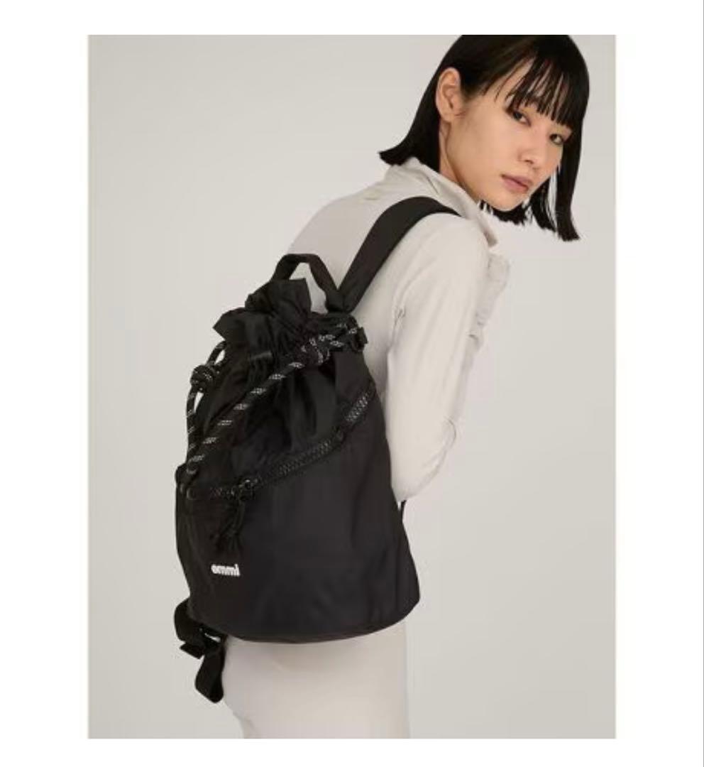 撥水 emmiロゴマルチバックパック