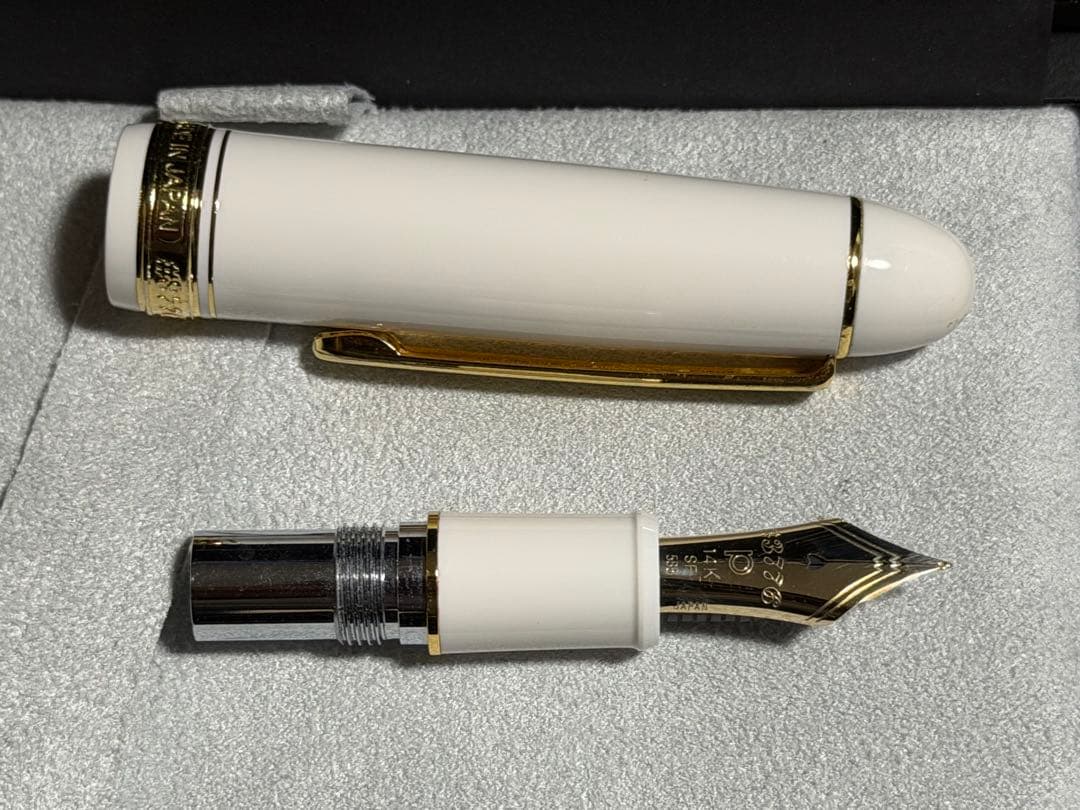 プラチナ万年筆 ＃3776 センチュリー シュノンソーホワイト SF