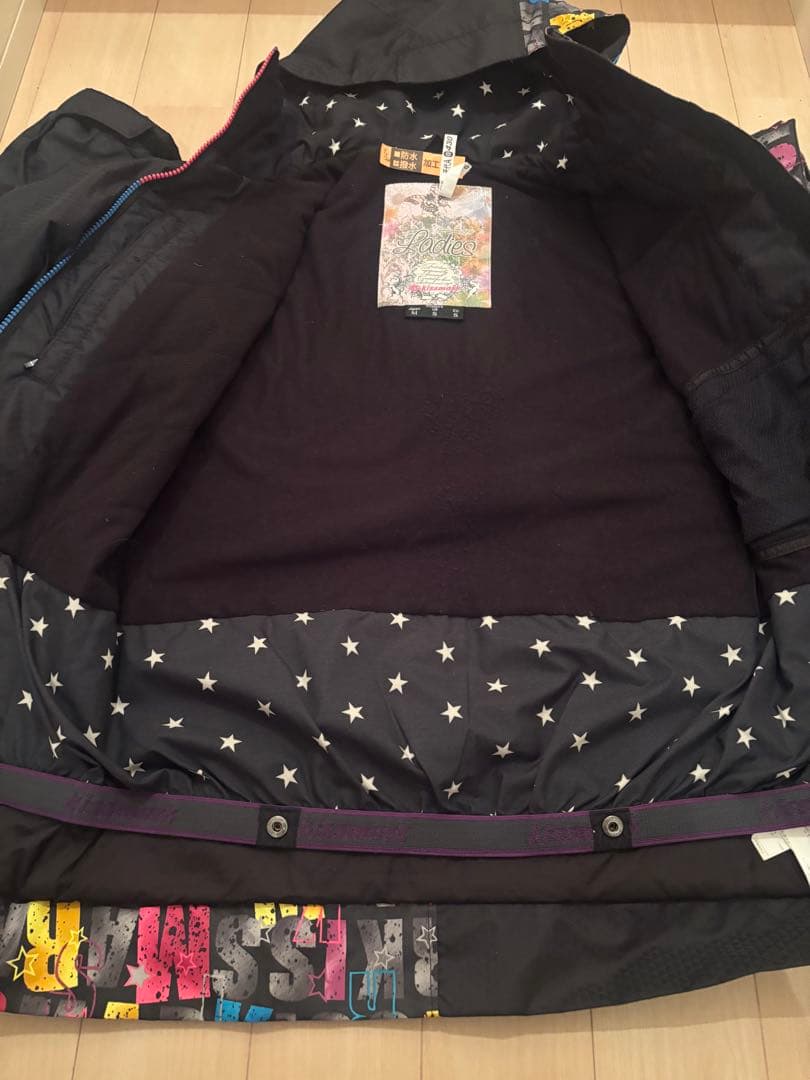 超美品！kissmark キスマーク　スノボウェア　スキーウェア　M ジャンバー