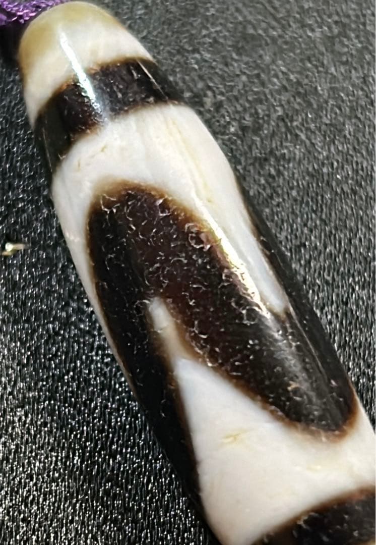 虎牙天珠　馬蹄痕　ハンドメイド品／送料込　匿名発送／チベット　天珠　お守り