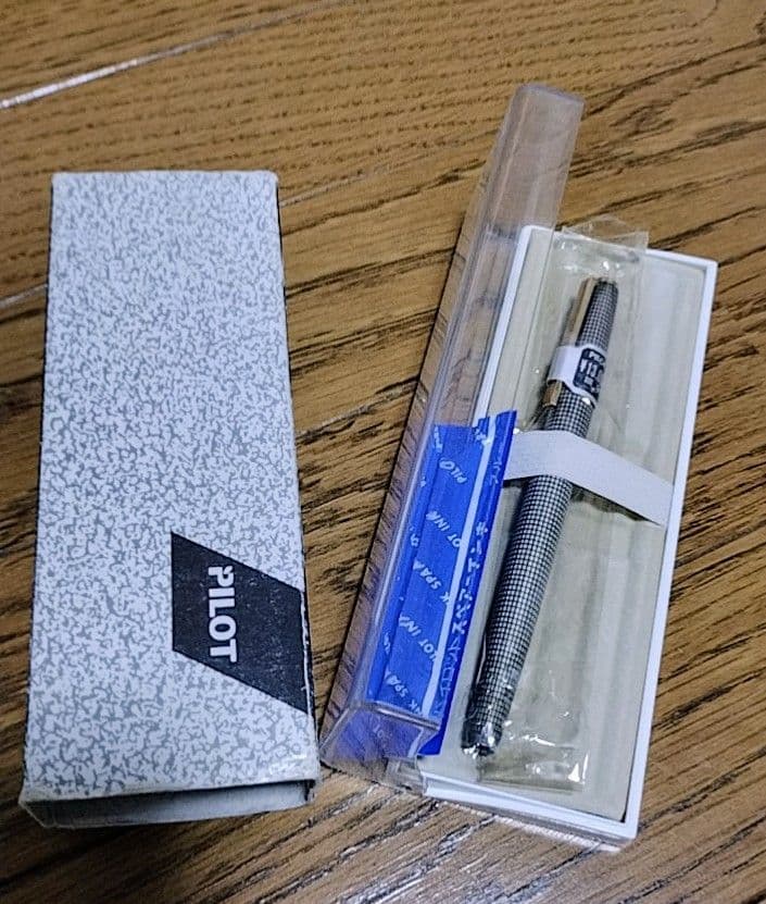 PILOT パイロット 万年筆 スターリングシルバー 格子 細字