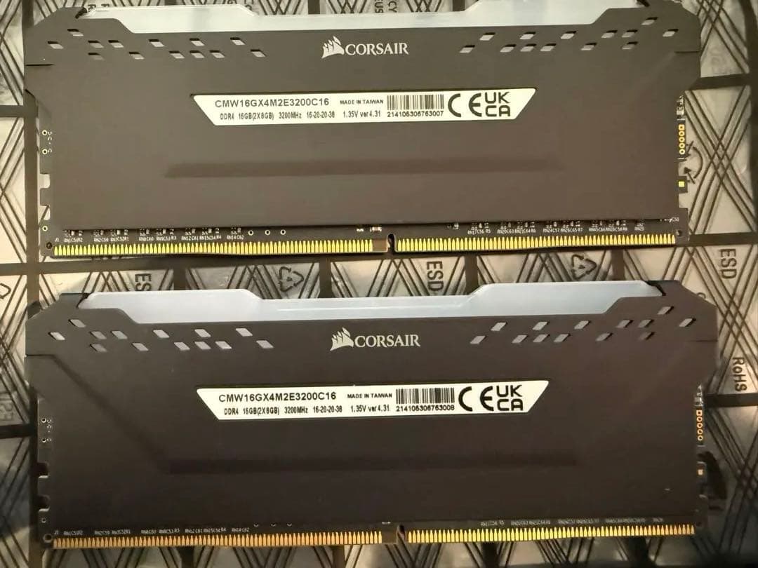 y*e様 コルセア DDR4メモリ 16GB(8GBx2) 3200MHz RG