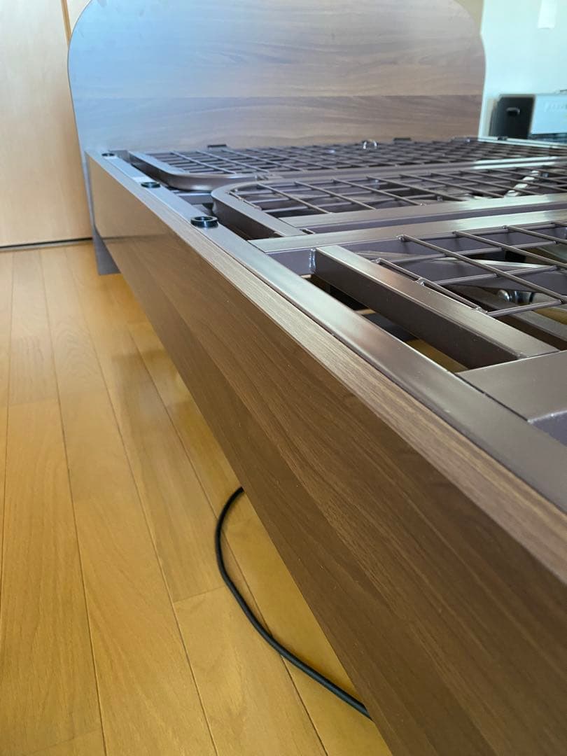 【引き取り限定】電動ベッド 3モーターリモコン式　マットレス付き