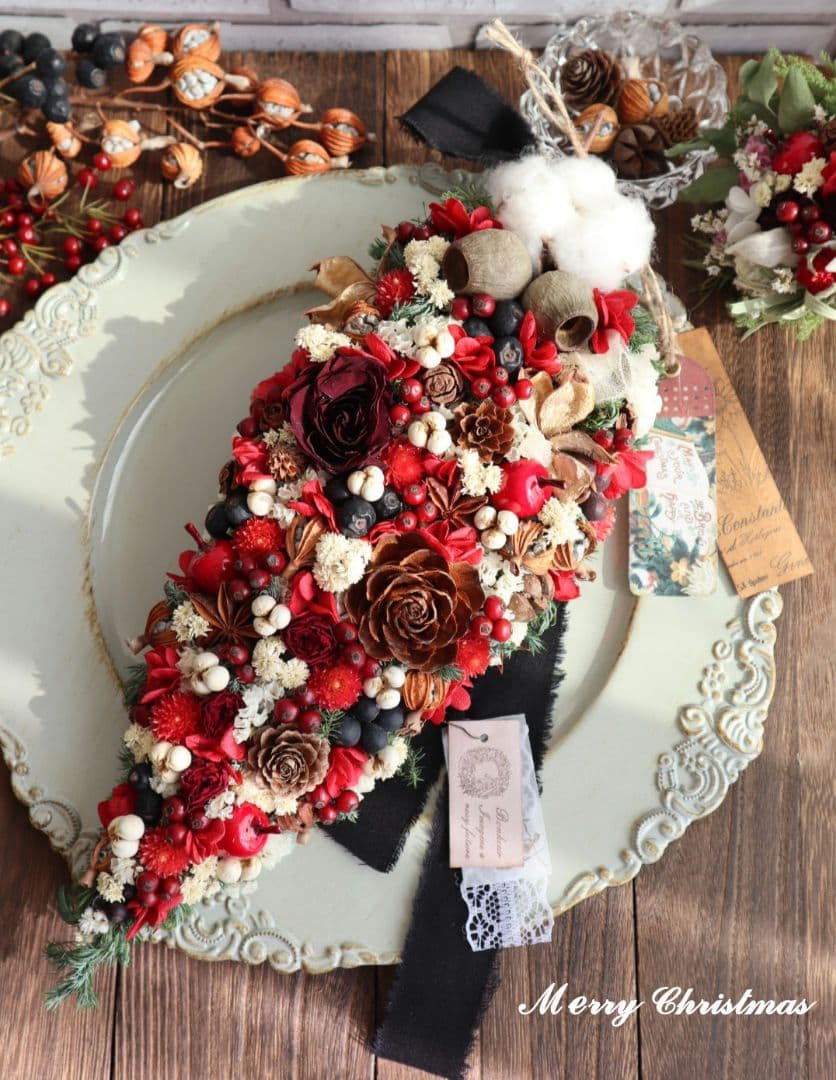 ドライフラワーꕤ︎︎バラと木の実いっぱいクリスマス縦長ガーランドꕤアンティーク