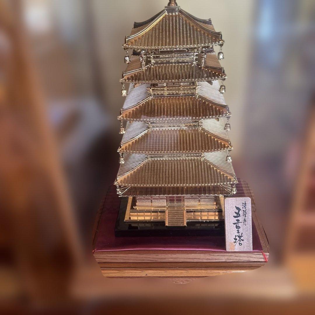 五重塔の置物 透明ガラスケース付き