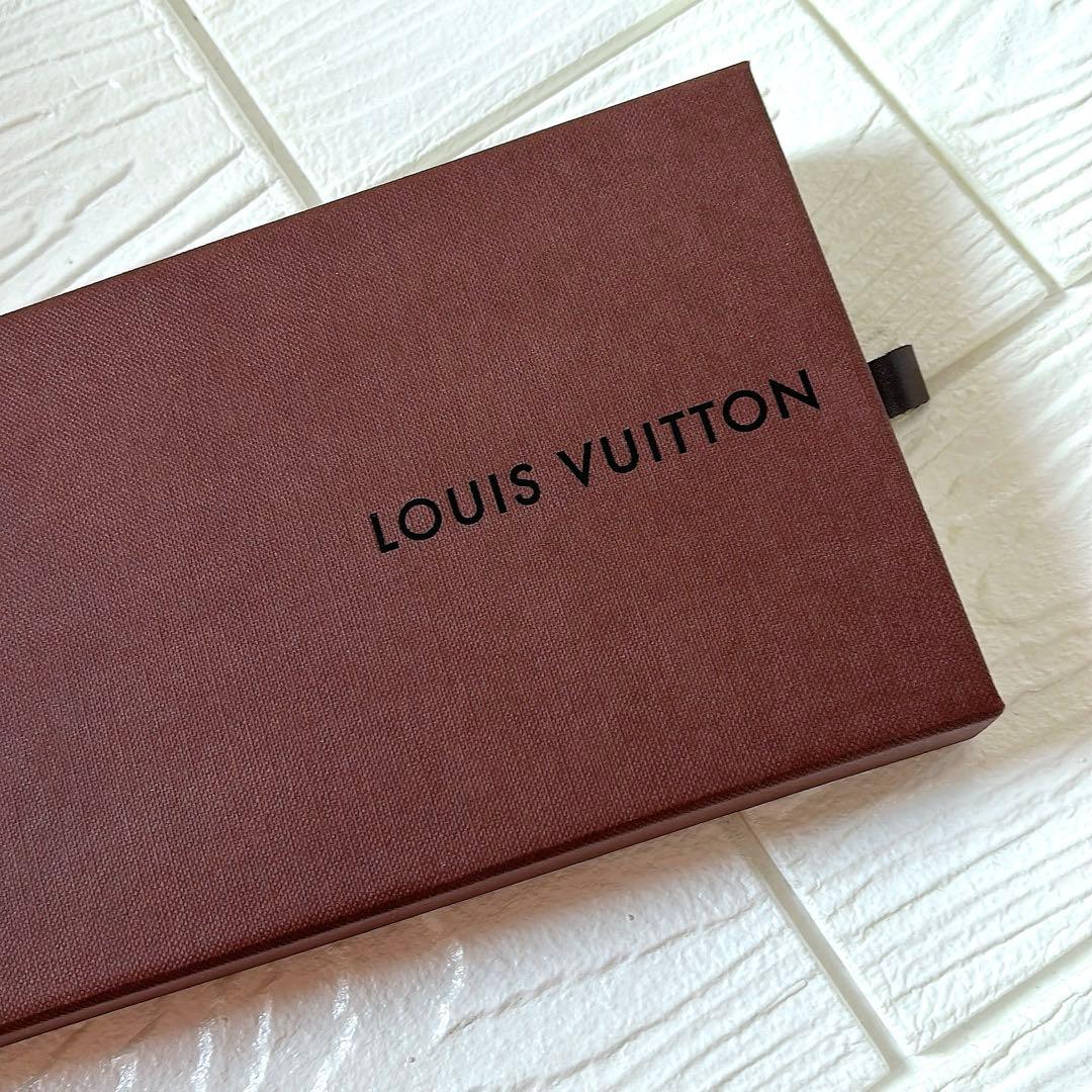 パ*ラ様 LOUIS VUITTON グレー ネクタイ　新品