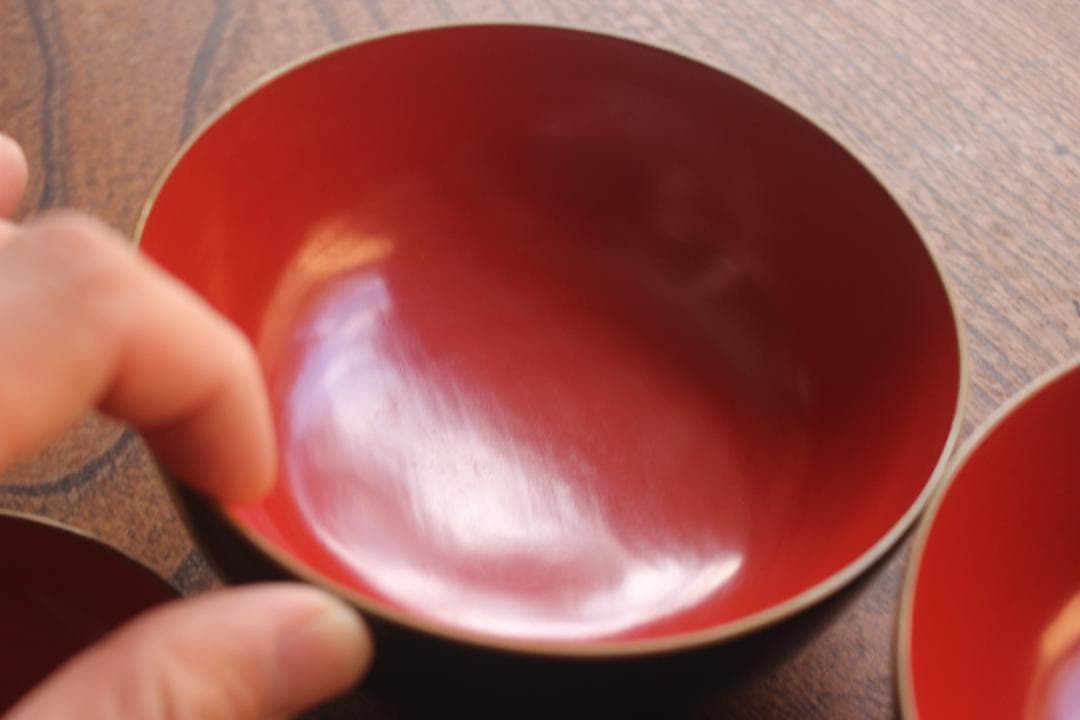 デッドストック！風情ある青塗地に優美な沈金草花文の映えるお椀2点（検輪島塗沈金椀