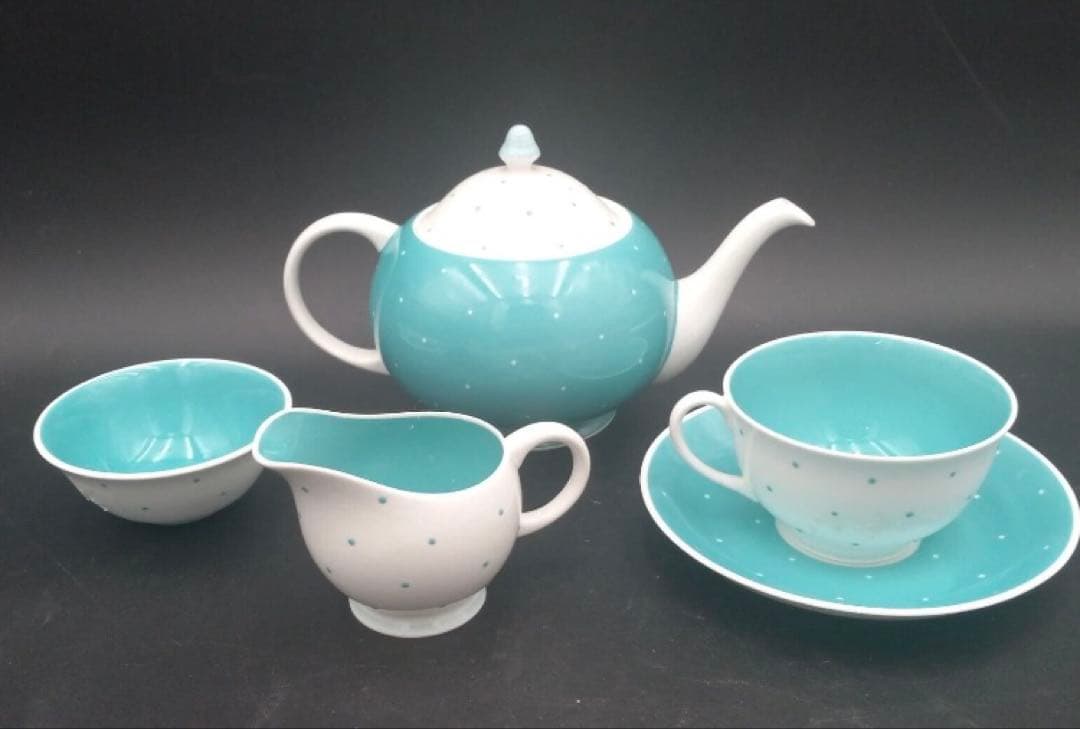 スージークーパー　美品　レイズドドット　ティーポット　カップ&ソーサー　他