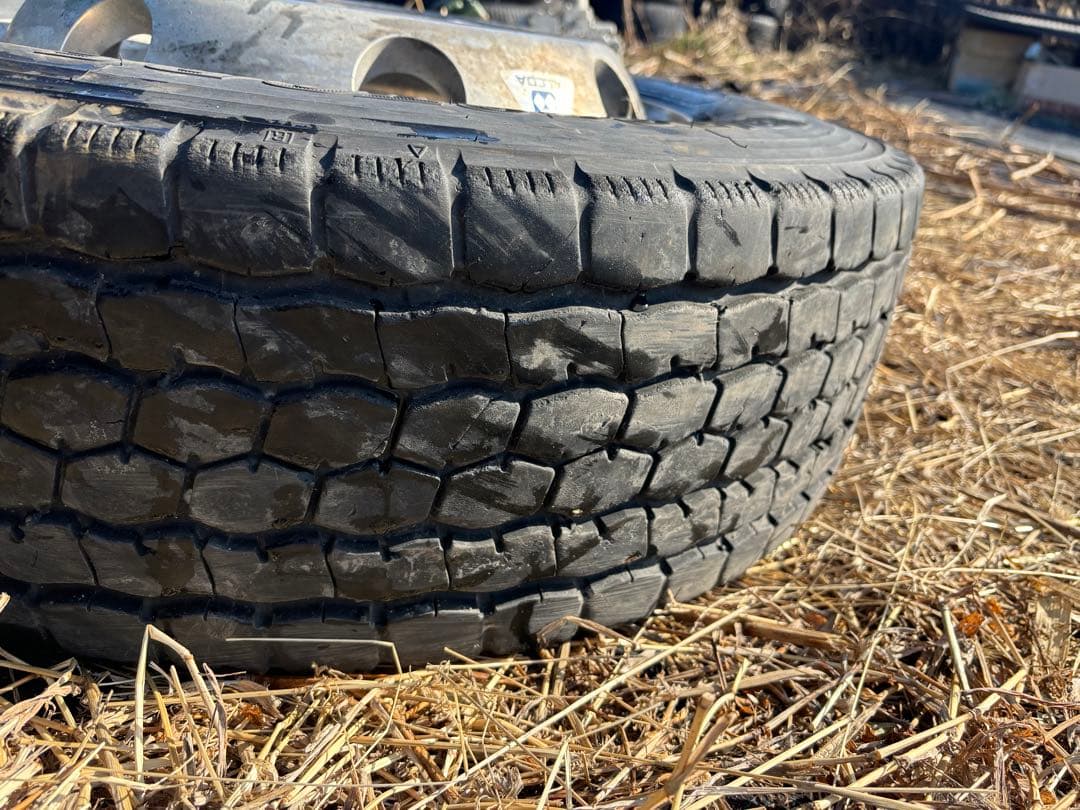 トラック　アルミホイール1本　m888 245/70r19.5