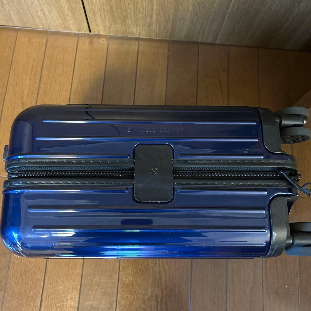 【使用3回】リモワ　エッセンシャルライト　19L　入手困難生産終了モデル