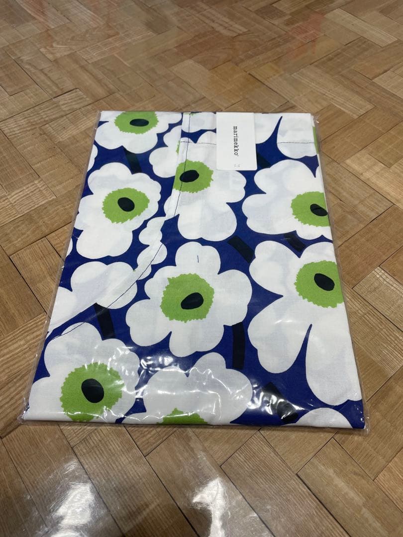 マリメッコ　ミニウニッコ　フィンランド航空　限定　エプロン