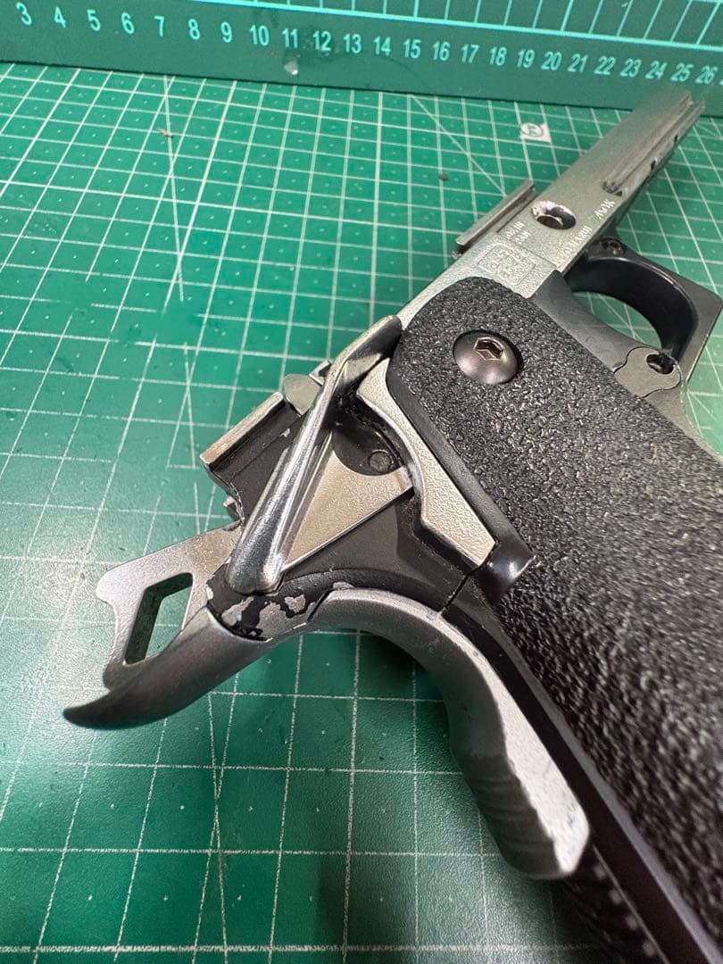 東京マルイ　ハイキャパ　4.3 集光サイト交換 マグウェル付き