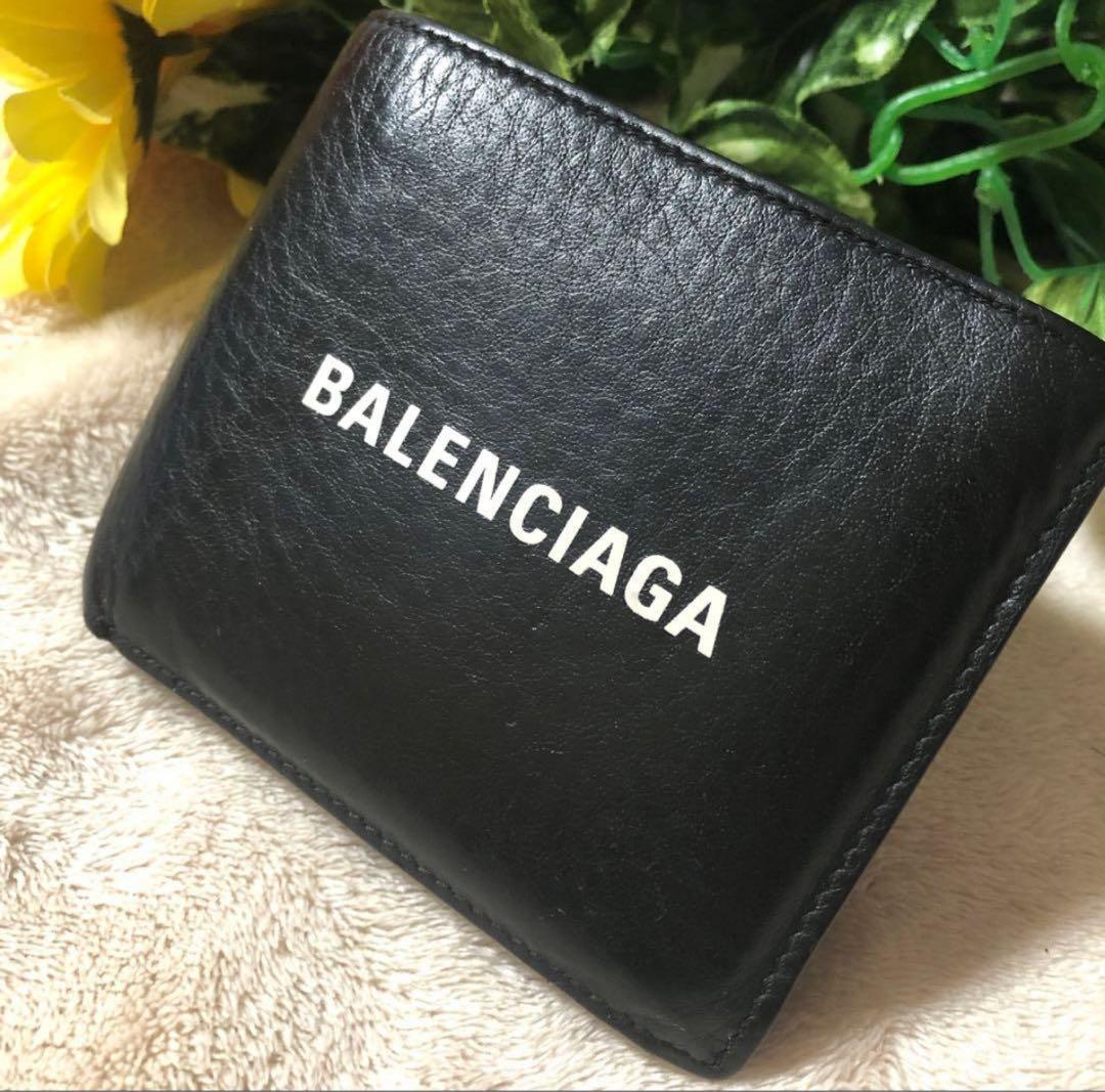 バレンシアガ 2つ折り財布