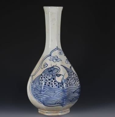 蔵出し品　李朝　古朝鮮　染付　魚図　花瓶 　骨董品