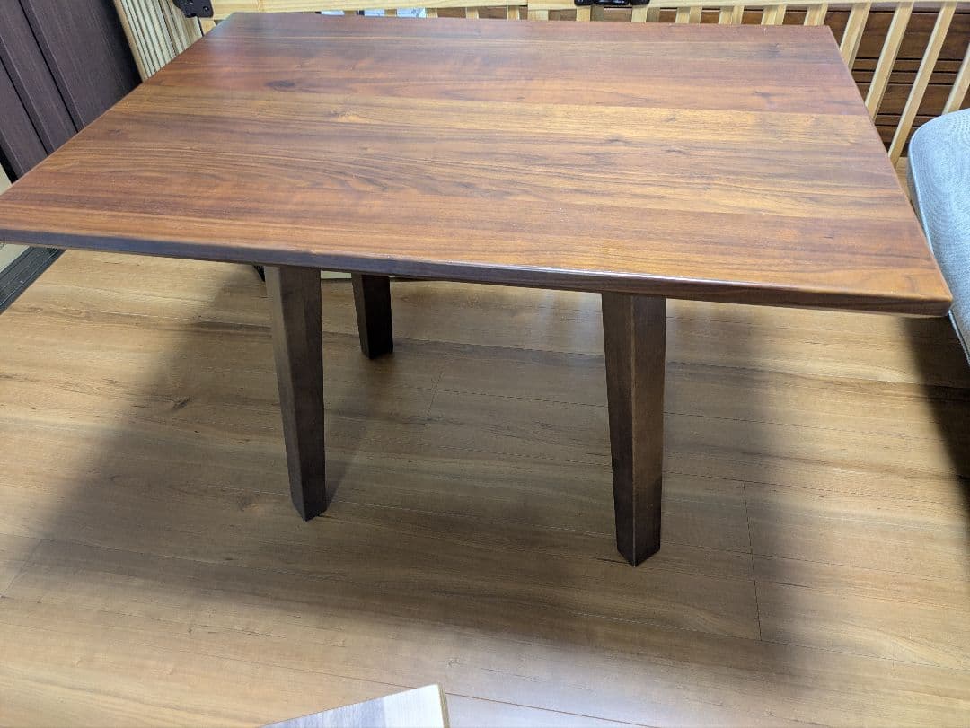 センターテーブル　高め　ウォールナット無垢材　おしゃれ　ダイニングテーブル　北欧