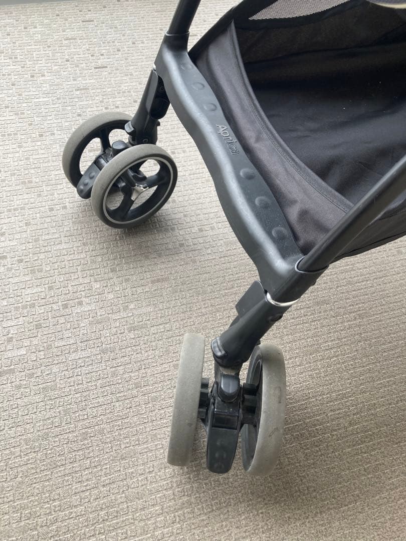 【★☆様】アップリカ　ラクーナビッテクッション　アカチャンホンポ