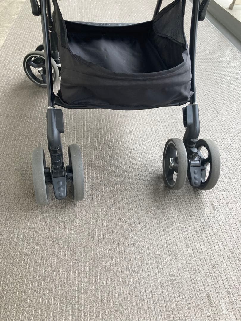 【★☆様】アップリカ　ラクーナビッテクッション　アカチャンホンポ