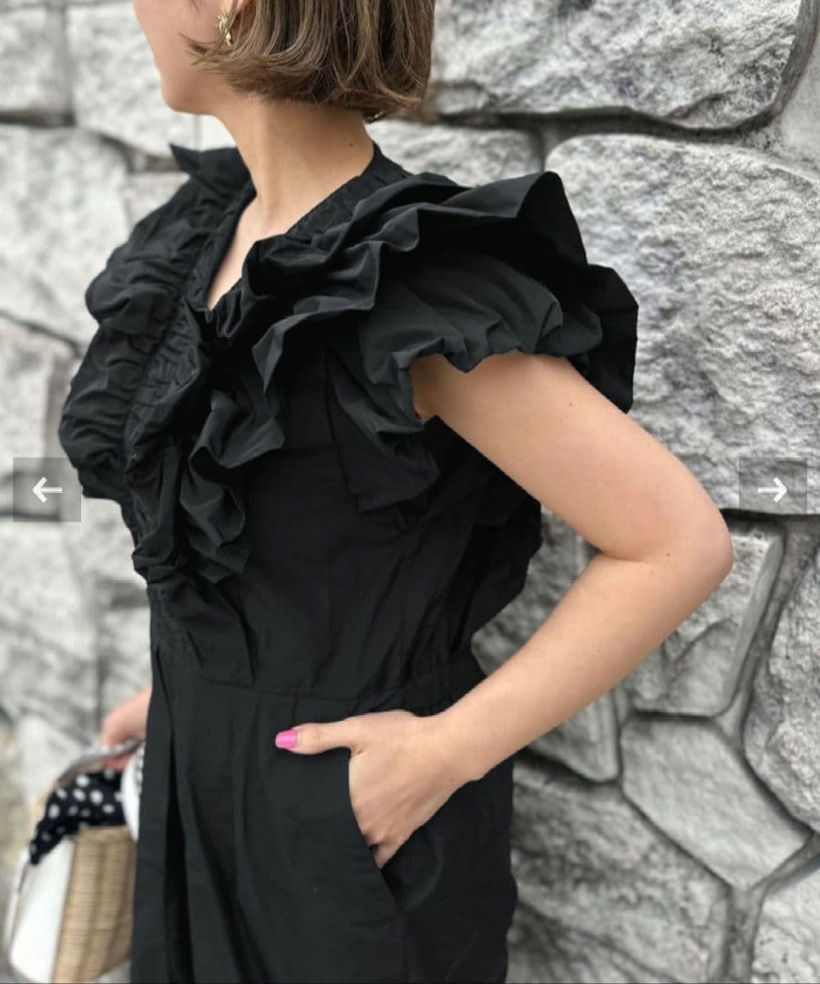 rinrinプロフ必読専用極美品☆ヴェロフォンナアキロンフリルオールインワン