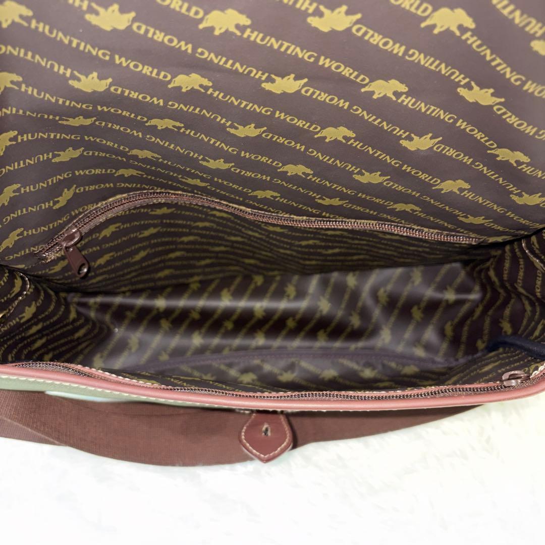 【美品】ハンティングワールド メッセンジャーバッグ ワンポイントロゴ カーキ