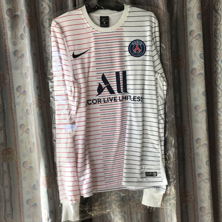 パリサンジェルマン　トレーニング　プレマッチ ユニフォーム