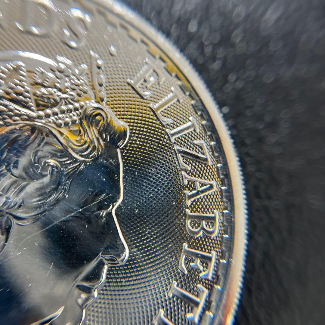 【純銀】2018年エリザベス2世ブリタニア　2ポンド銀貨　英国