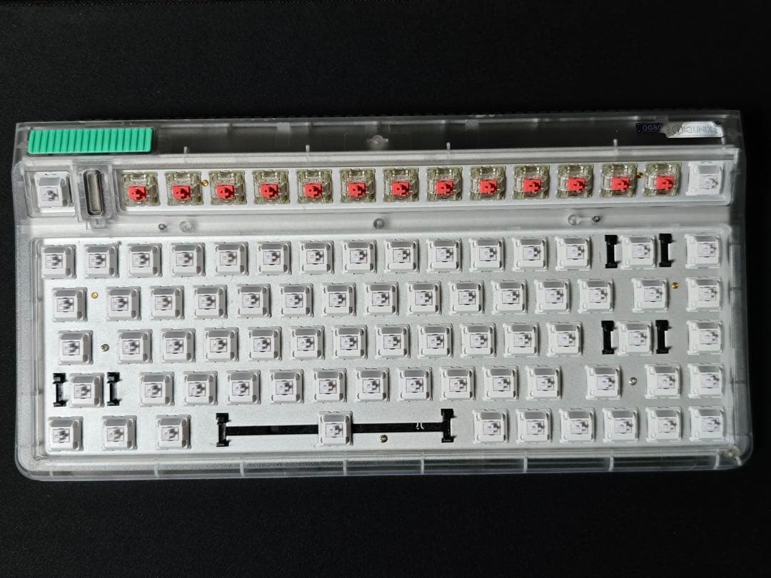 iQunix OG80 USB-C メカニカルキーボード