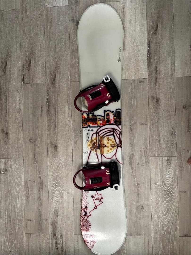 SALOMON スノーボードIVY 144 & ビンディングANTIDOTE