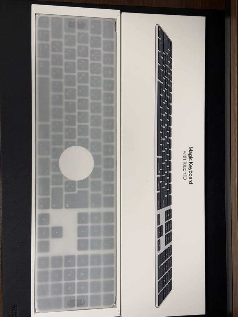 Magic Keyboard with Touch ID テンキー付き　ブラック