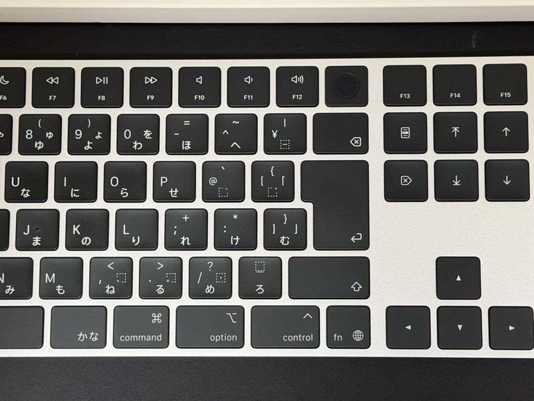 Magic Keyboard with Touch ID テンキー付き　ブラック