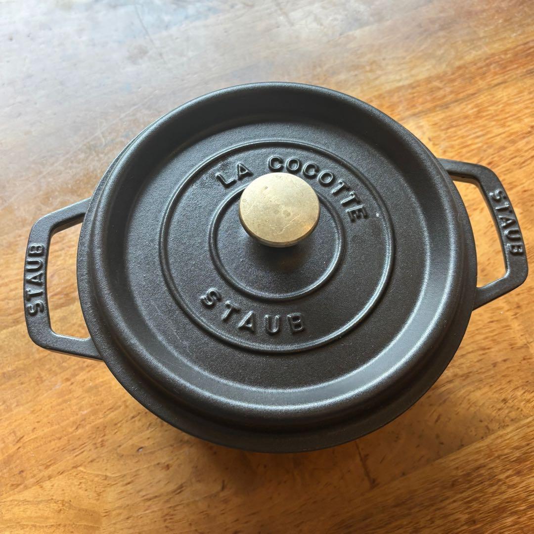 STAUB 両手鍋 20cm 黒 ピコココット フランス　鋳鉄