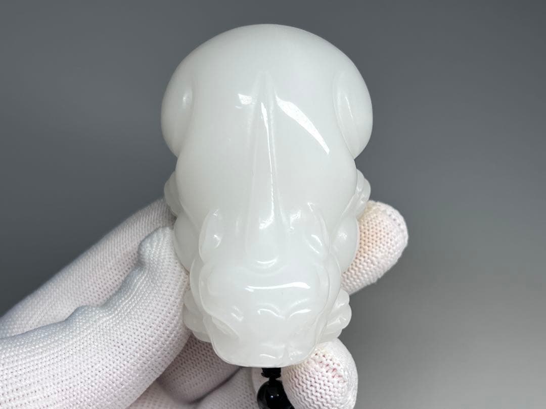 和田玉　聖獣　貔貅　金運財運開運風水　手彫り　天然石　旧家蔵出し　厚重　提げ物