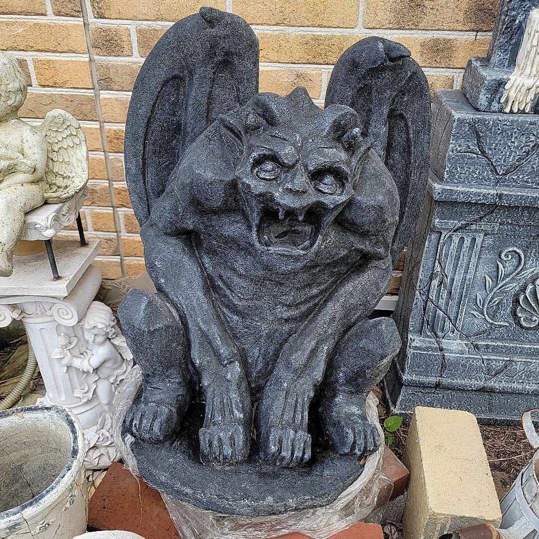 メキシコ製　ガーゴイル像　 高さ56cm　天然ゴム系製品　置物　イベント用等