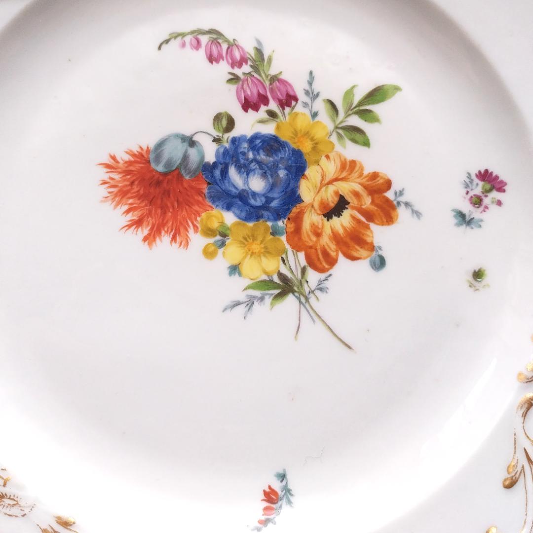 マイセン 1765-70年頃 金彩ロカイユパネル 花絵 ディナープレート