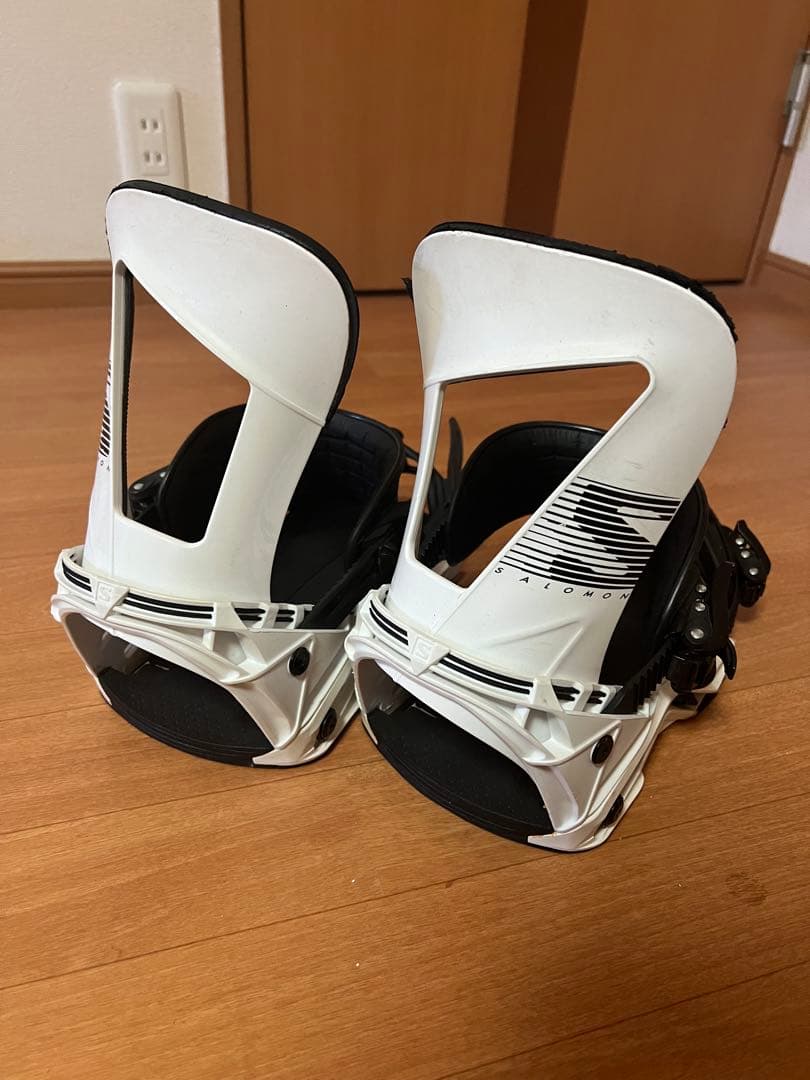 SALOMON HOLOGRAMスノーボードビンディング