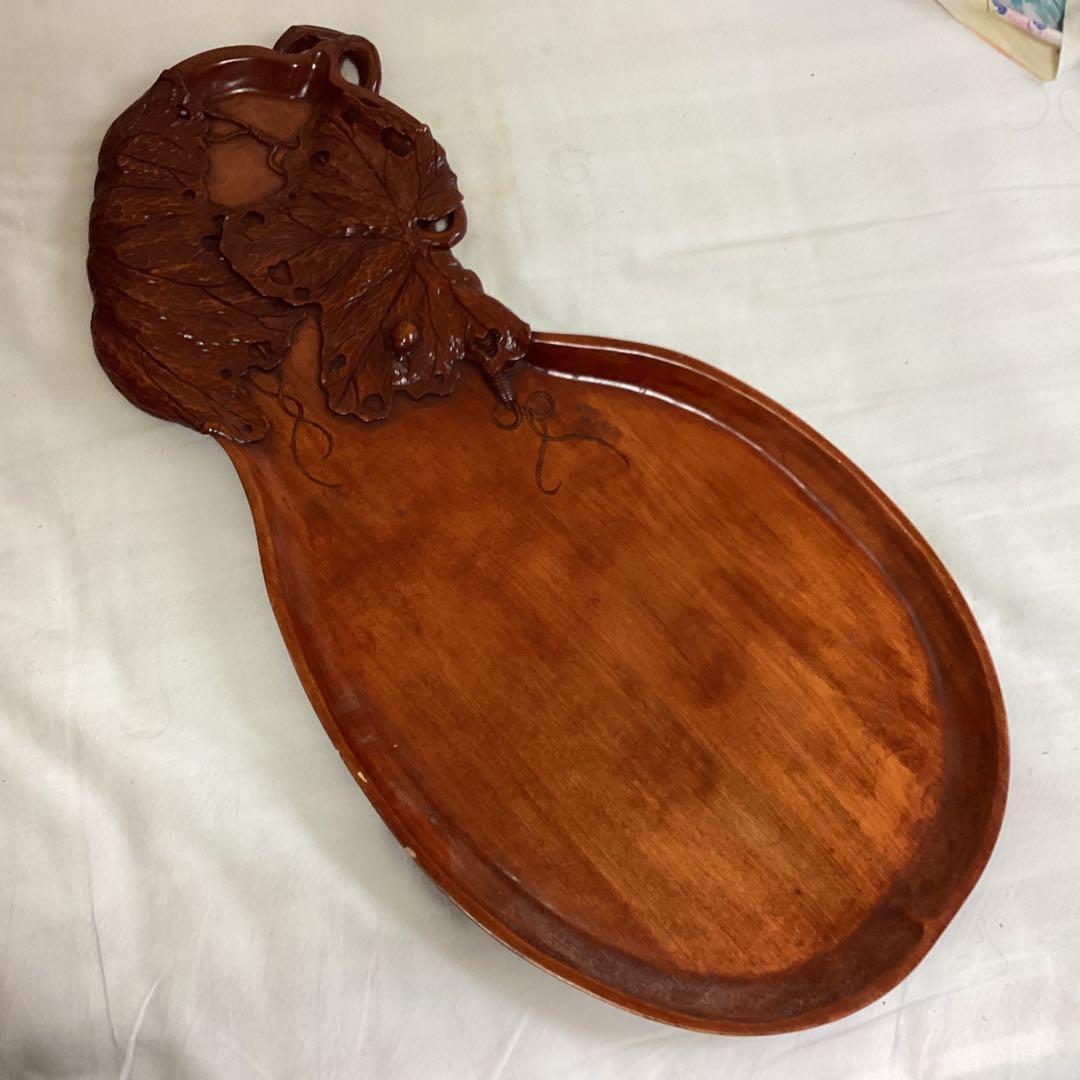 煎茶道大敷盆　④ 瓢型木製敷盆　葉の彫刻