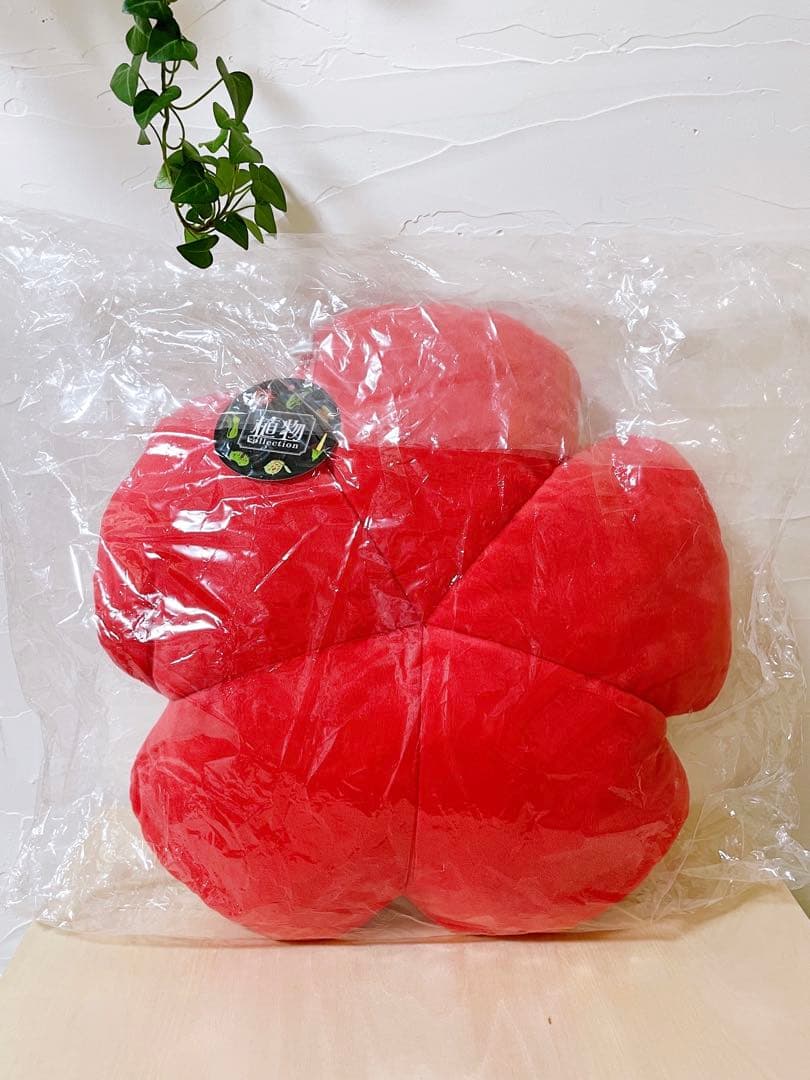 新品未開封　世界最大の花 「ラフレシア」 の クッション　特別展 \"植物\" 限定