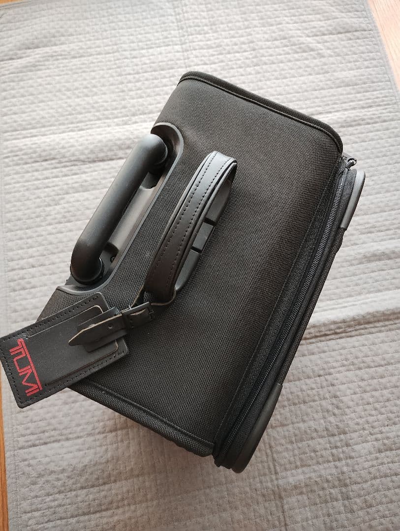 TUMI 2243D3 トゥミ キャリーケース 2輪 機内持込可 ナイロン 黒