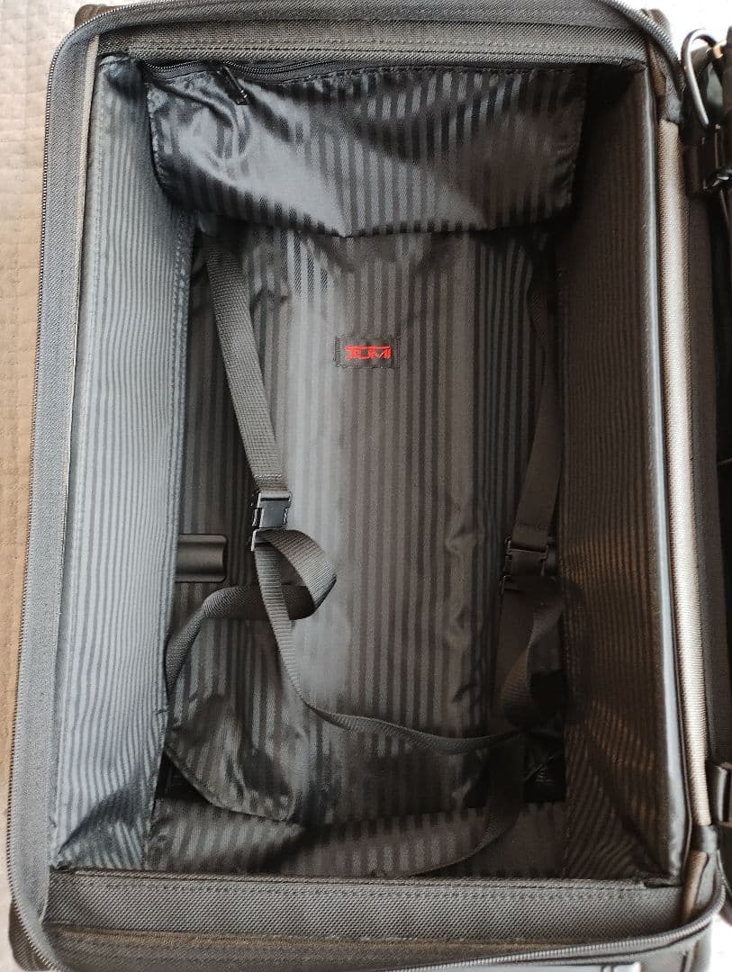 TUMI 2243D3 トゥミ キャリーケース 2輪 機内持込可 ナイロン 黒