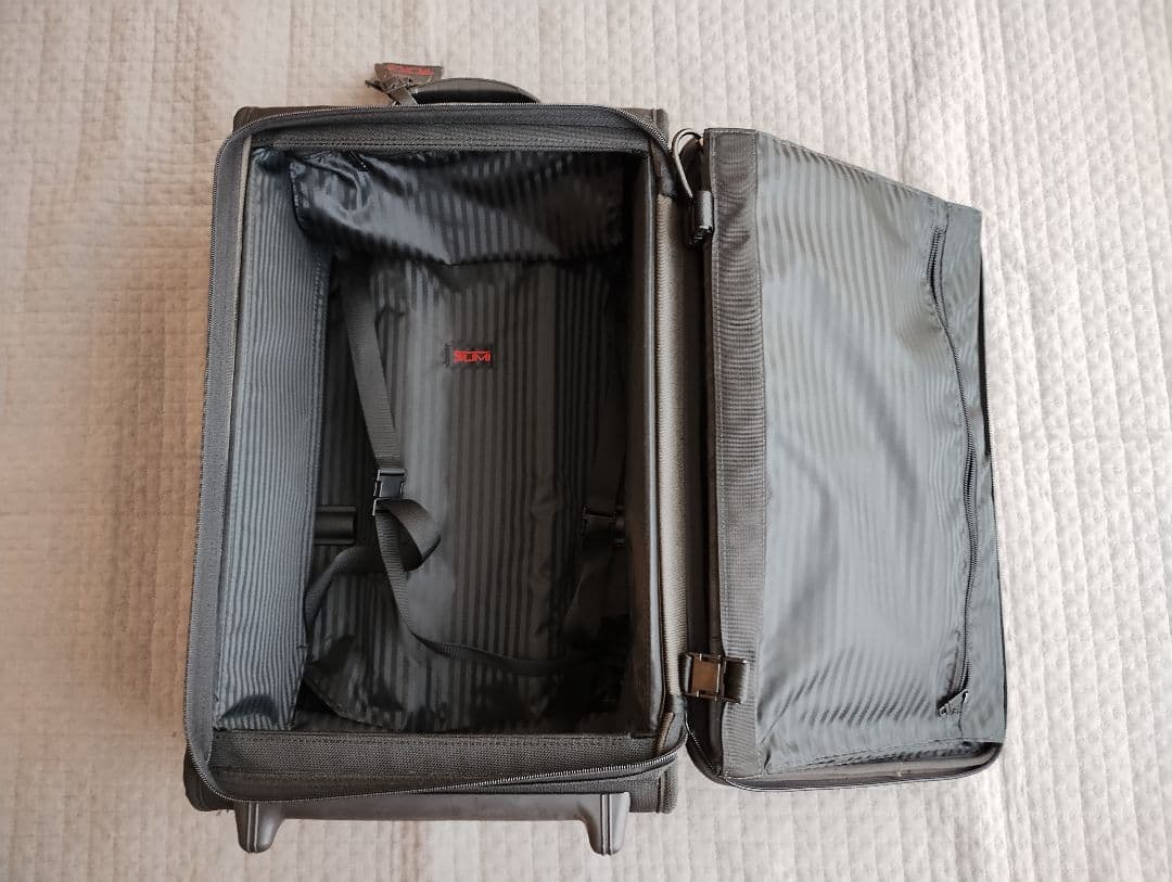 TUMI 2243D3 トゥミ キャリーケース 2輪 機内持込可 ナイロン 黒